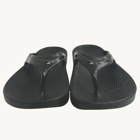 OOfos Womens OOlala Sandal Black Post-Workout Recovery Flip Flop Sandals - Picture 2 of 9